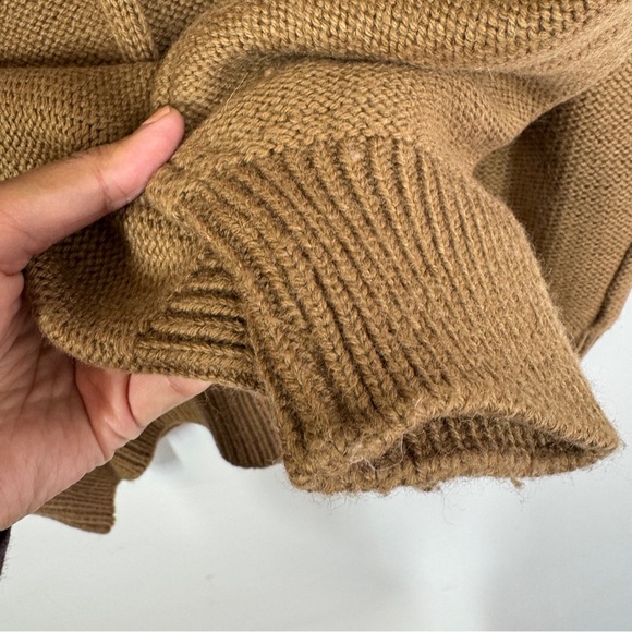 Madison Avenue New York Camel Brown Merino Wool Sweater Made in Italy - Picture 6 of 12